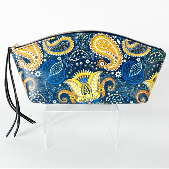 bergdorf goodman Handbags - Bergdorf Goodman paisley floral makeup bag